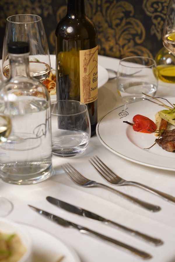Warm voorgerecht geserveed in Restaurant Le Mirage