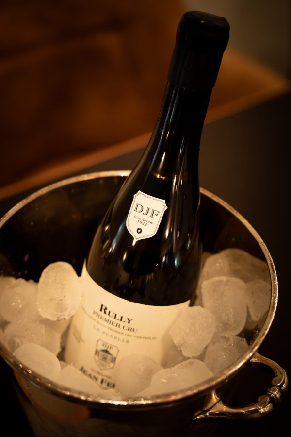 hampagnekoeler met fles in De Watermolen